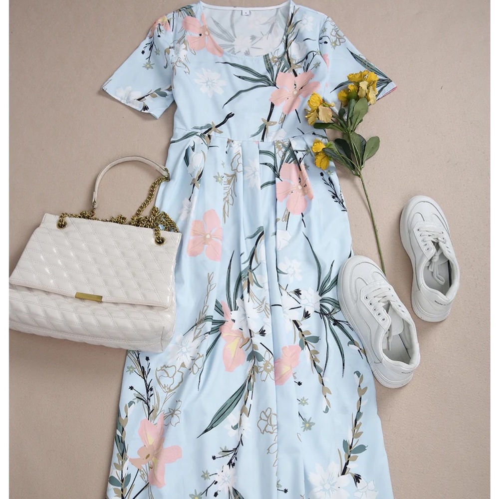 NWT Floral Midi Dress with Pockets Size Large - Picture 2 of 8